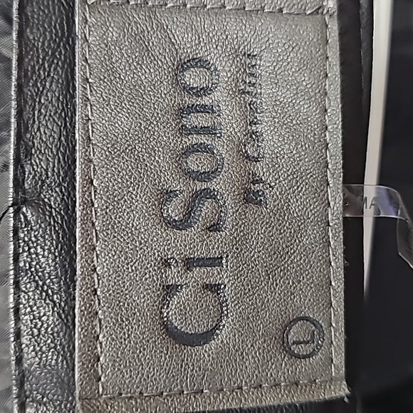 Leather jacket - Picture 2 of 7